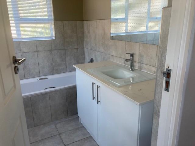 To Let Commercial Property for Rent in Walmer Eastern Cape